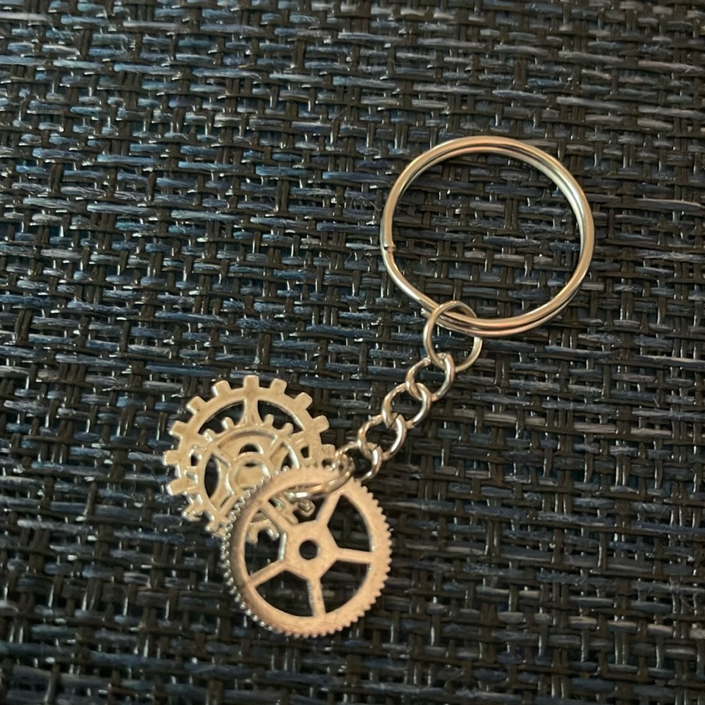 Cool steampunk style miniature 3 gears silver keychain cute small accessory new